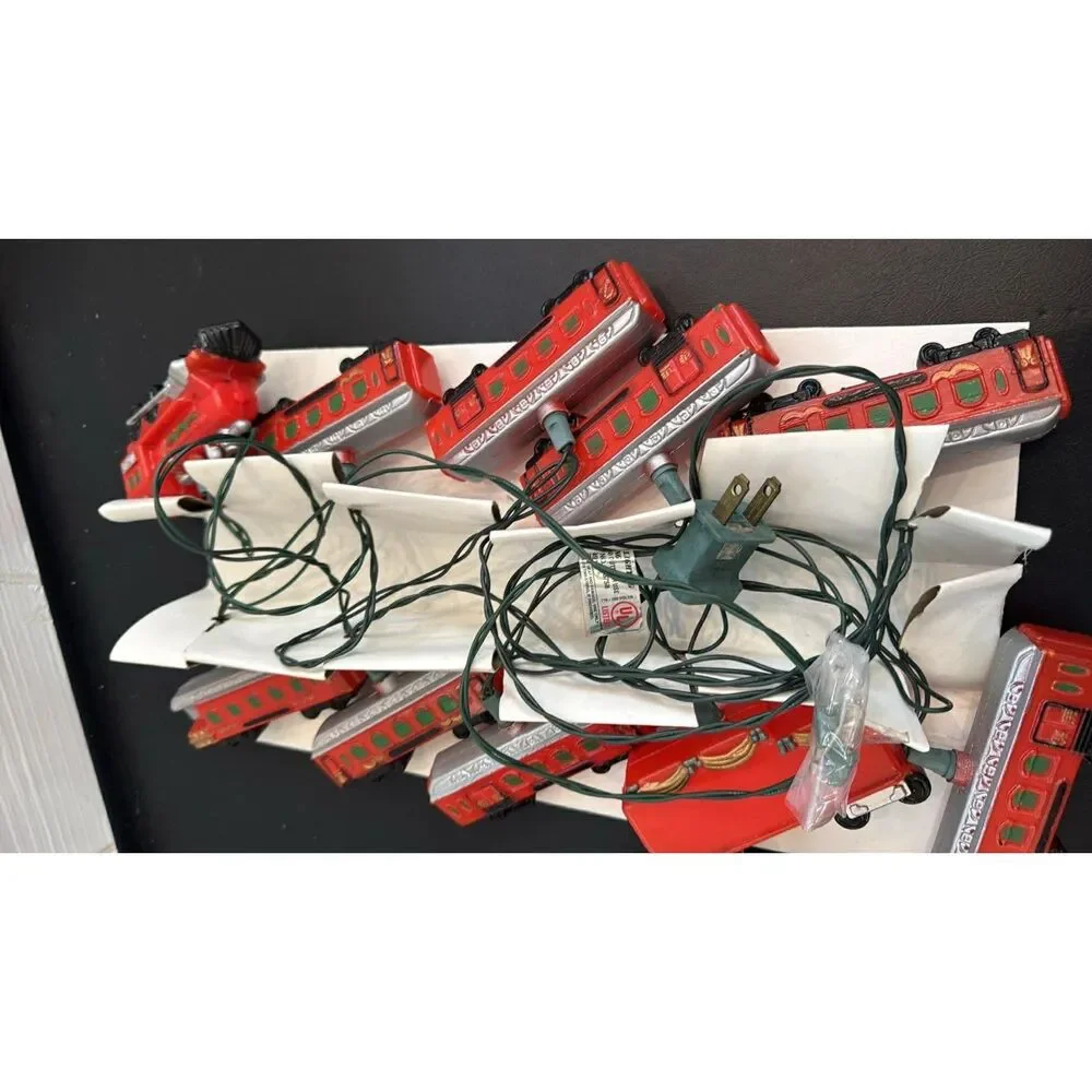 Vintage Set Of 10 Club Santa lights  indoor / outdoor Train  1996
